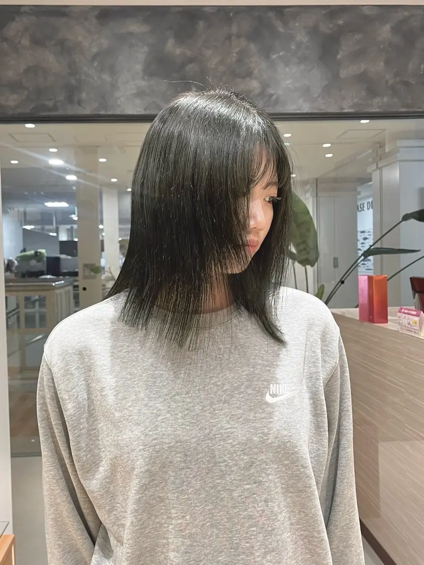 セミロング カラー グレージュ オリーブグレージュ オリーブグレー 暖色カラー・メンズ 🫧Harukaのヘアスタイル