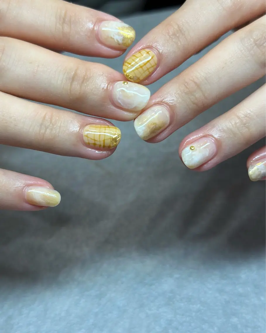 ネイル ハンドネイル フットネイル kiii.__ ✴︎*のネイルデザイン