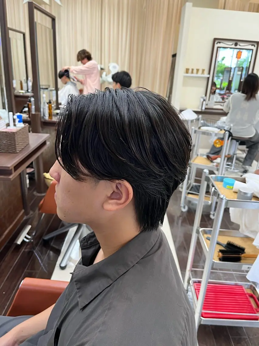ショート パーマ メンズ センターパート メンズパーマ メンズウルフカット ウルフカット ニュアンスパーマ 🧊メンズ特化🧊 高木航希のヘアスタイル
