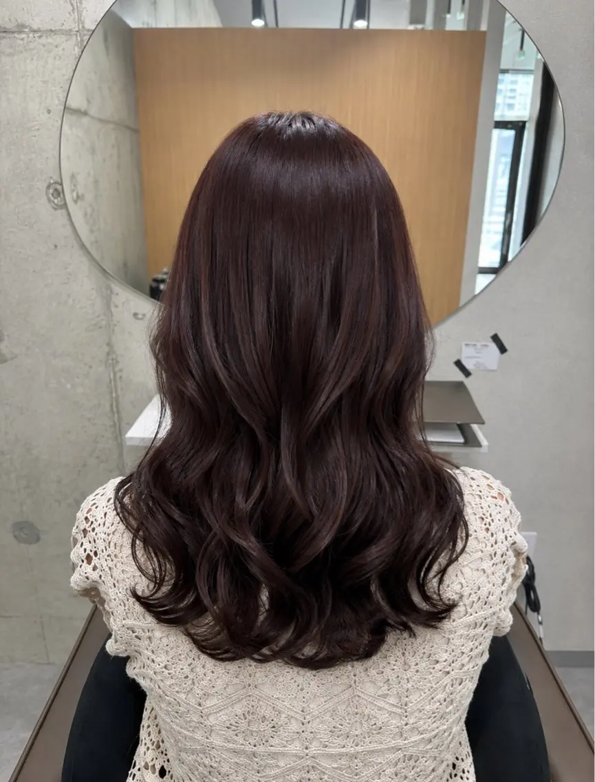ロング カット ヘアカラー トリートメント 黒木日那/髪質改善/ グレージュ/レイヤーのヘアスタイル