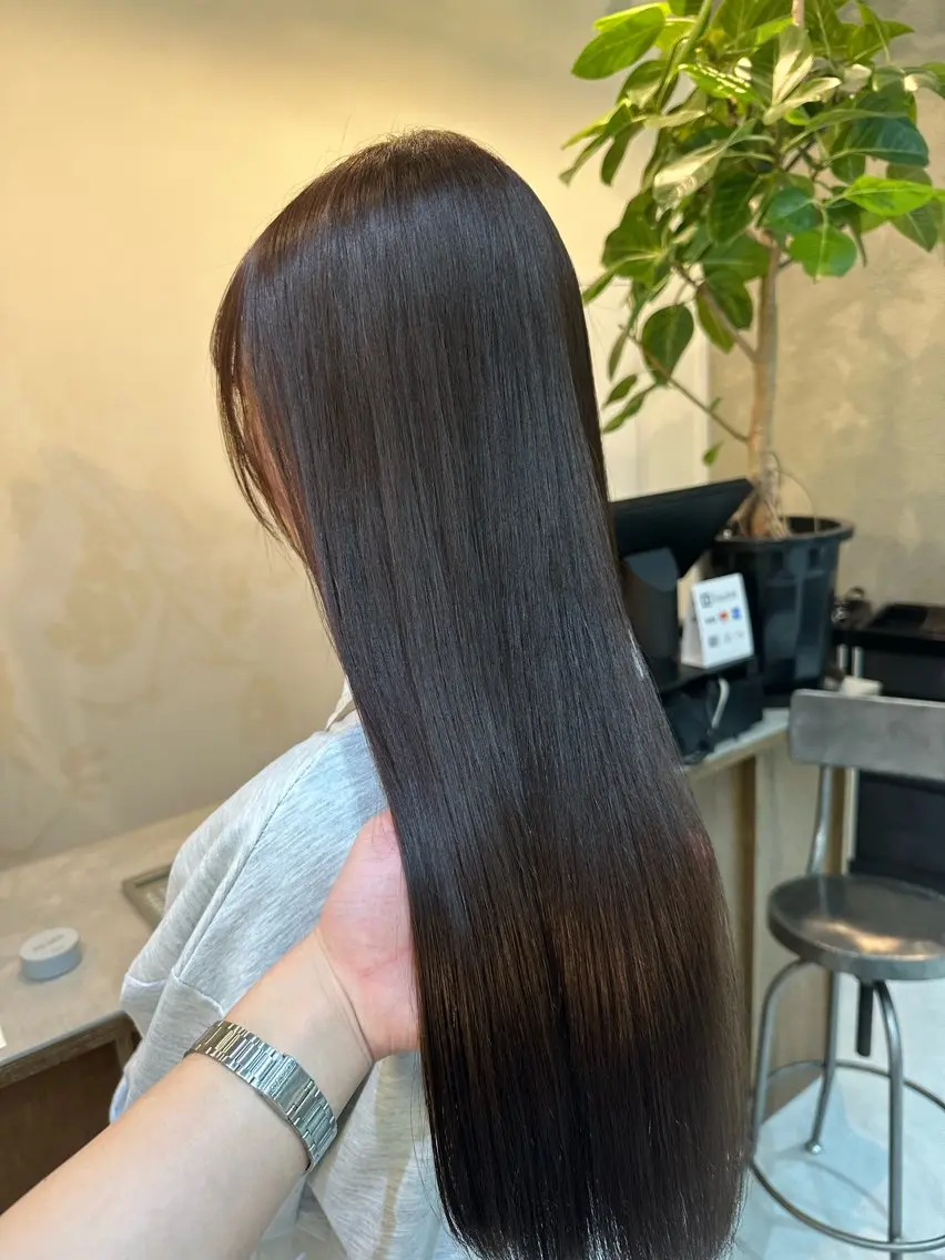 ロング カラー Shiro RENのヘアスタイル