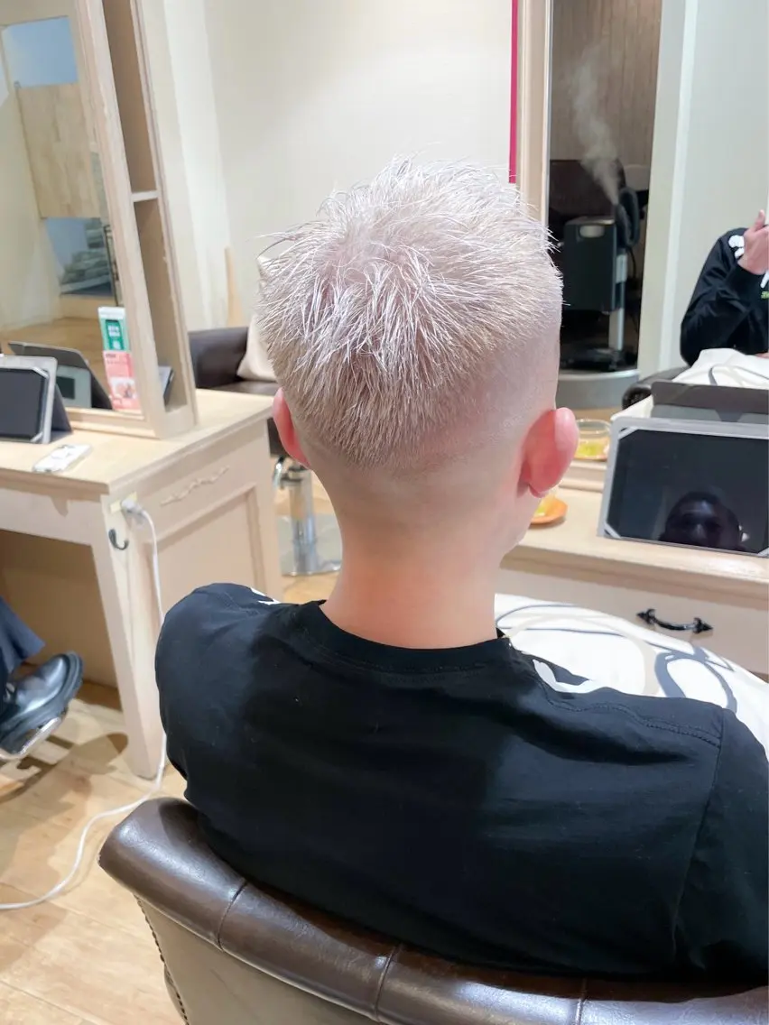 ショート カラー メンズ メンズブリーチ ブリーチ 高嶋 憂蘭々のヘアスタイル
