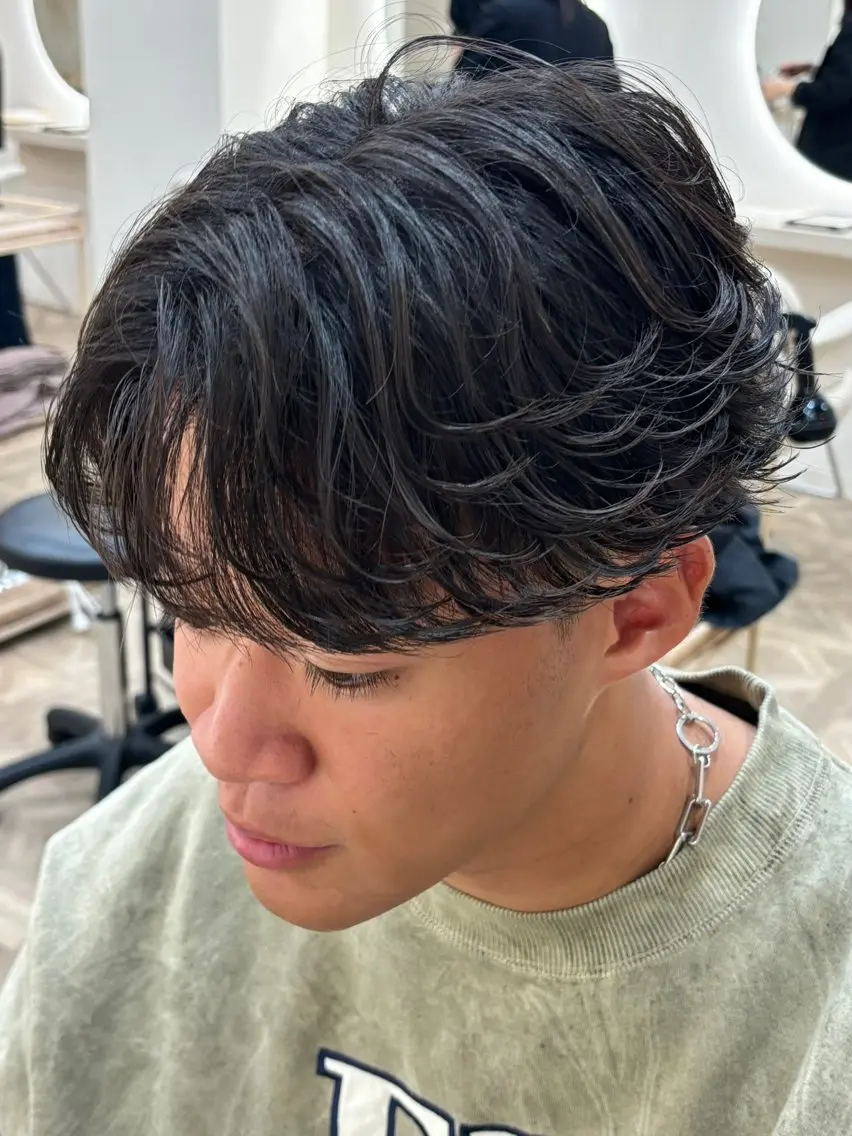 ショート パーマ メンズ フェザーパーマ メンズパーマ カット パーマ トリートメント パーマ職人DAIKI ツイスパ/波巻きのヘアスタイル