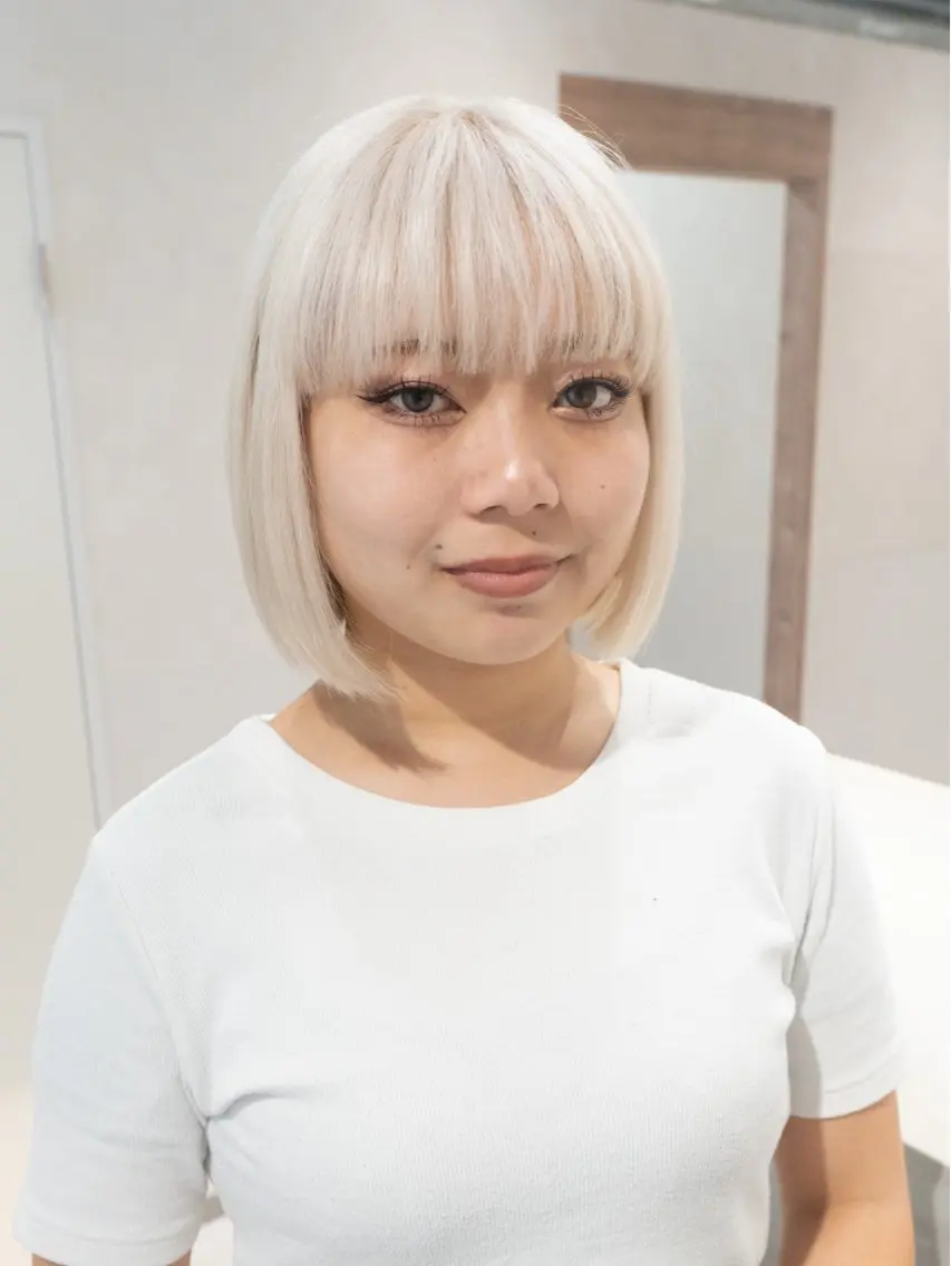 ショート カラー ブロンド ホワイトブロンド ヘアカラー トリートメント 鈴木/ボブ/ ベージュ/ピンクのヘアスタイル