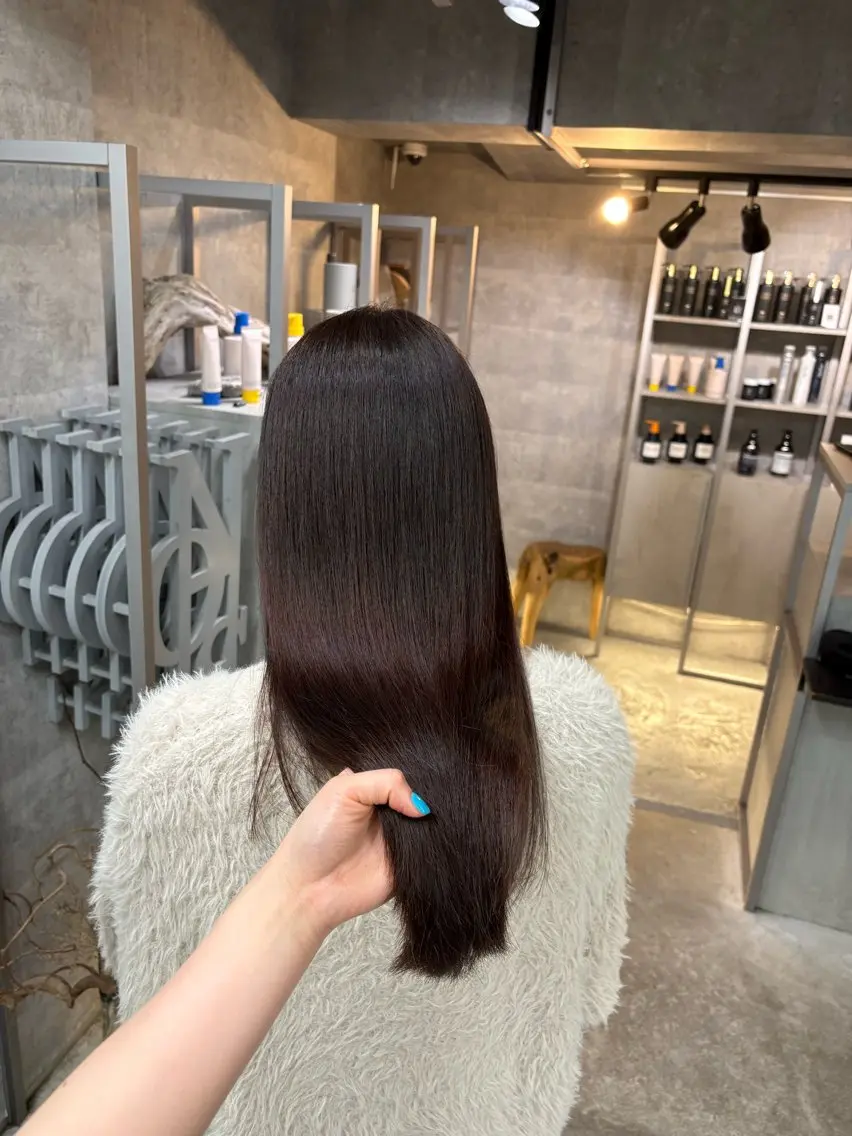 ロング カット ヘアカラー 縮毛矯正 髪質改善ストレート/ 透明感カラー🥣🤍のヘアスタイル