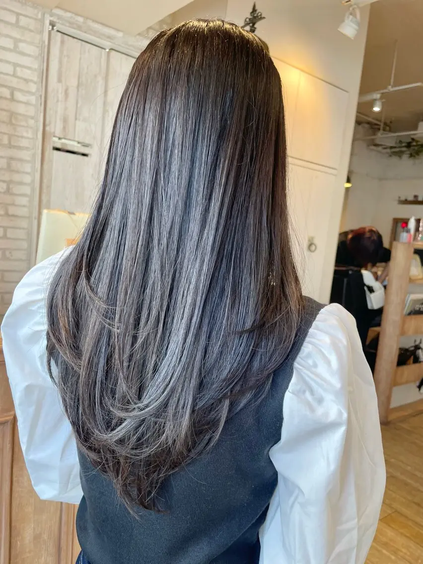 ロング カラー レイヤーカット ✨横須賀髪質改善✨️ 加藤 百音のヘアスタイル