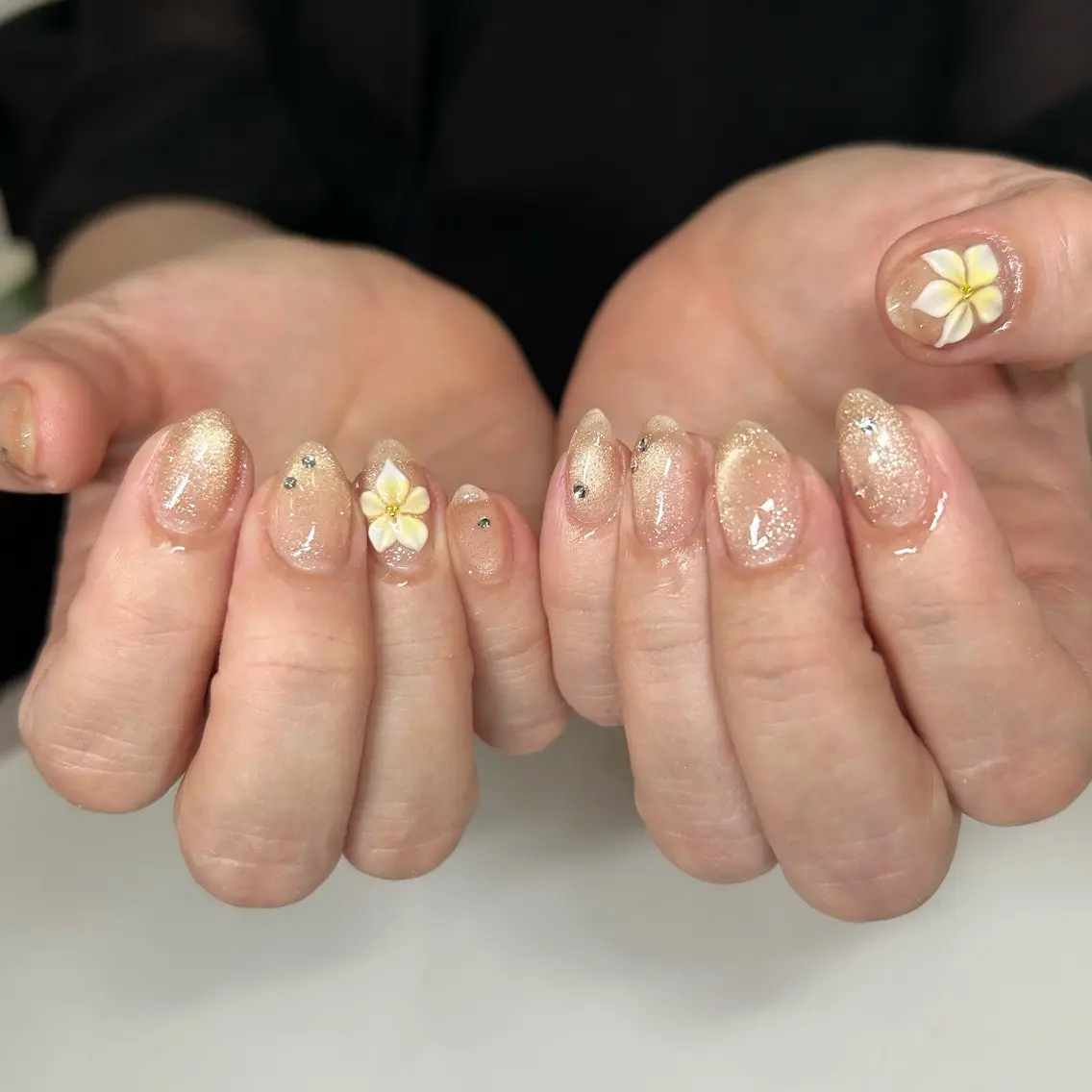 ネイル 持ち込み Allure 小山店 結咲(ゆいさ)のネイルデザイン
