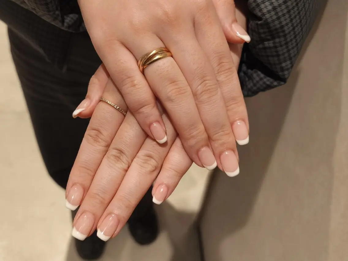 ネイル フレンチネイル シンプルネイル ハンドネイル salon Noirのネイルデザイン
