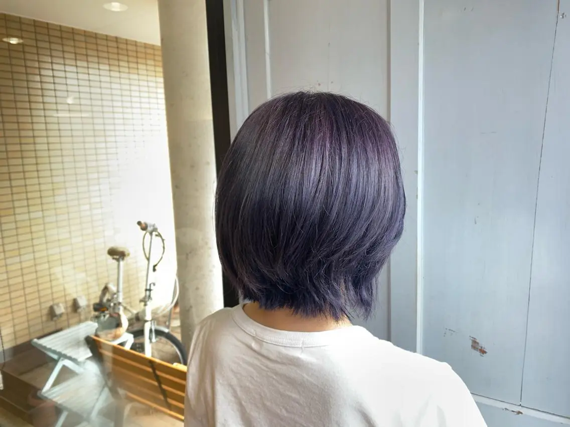 ショート カラー アッシュ ラベンダーカラー ラベンダーアッシュ ヘアカラー トリートメント ツキダテ ユイのヘアスタイル