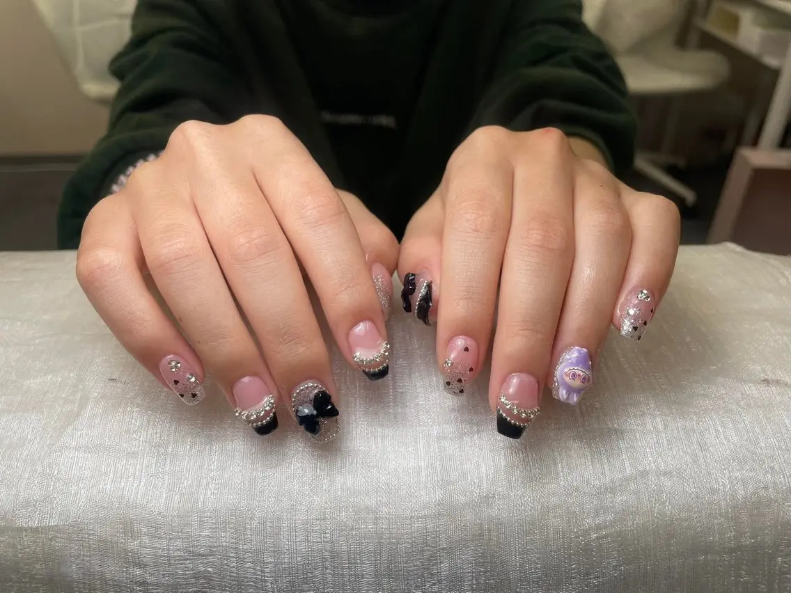 ネイル フレンチネイル ジェルネイル ガーリー 韓国ネイル ロングネイル ハンドネイル NieNail Nezukoのネイルデザイン