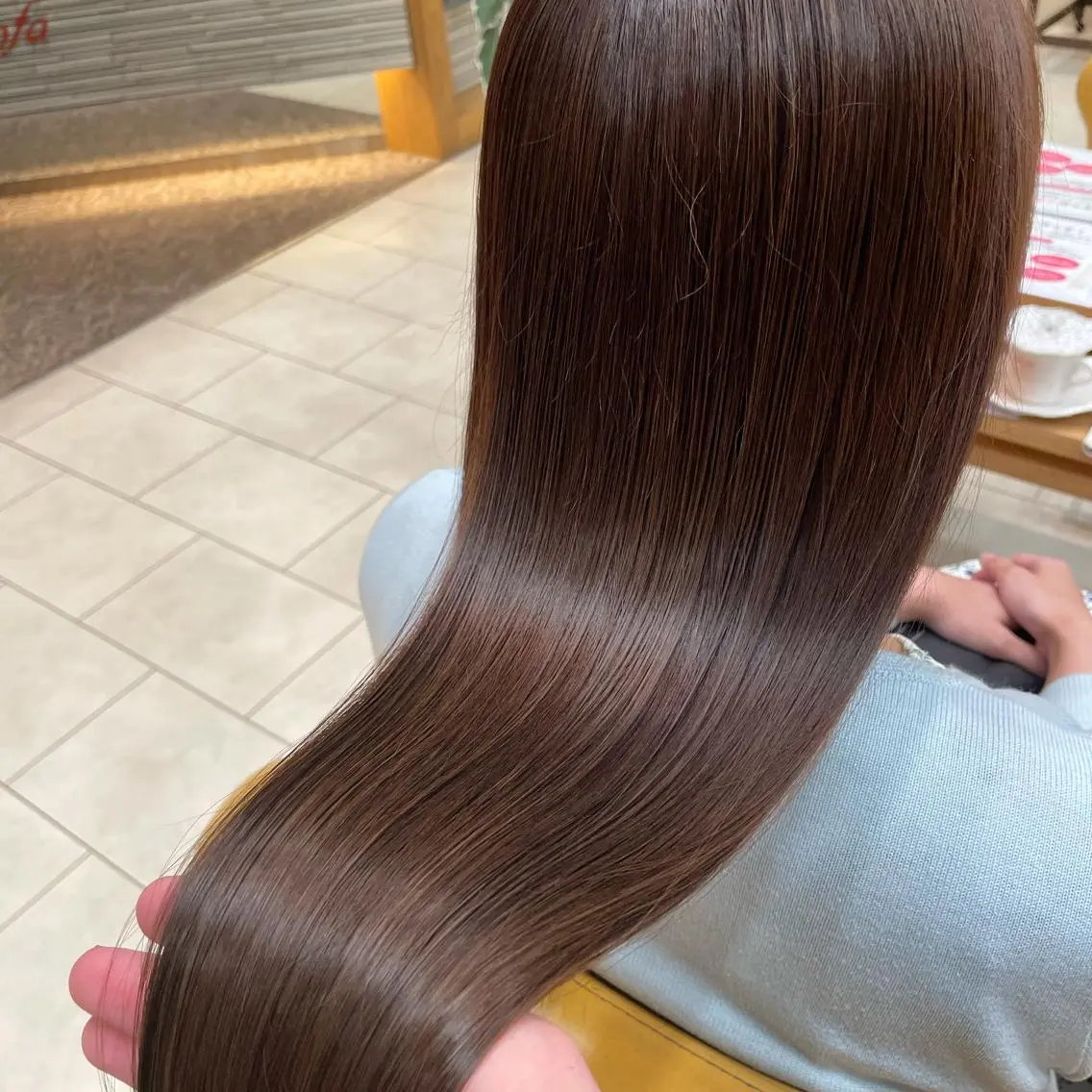 ロング ラベンダーベージュ ヘアカラー ♦️モテ髪創作者 SUGA♦️のヘアスタイル