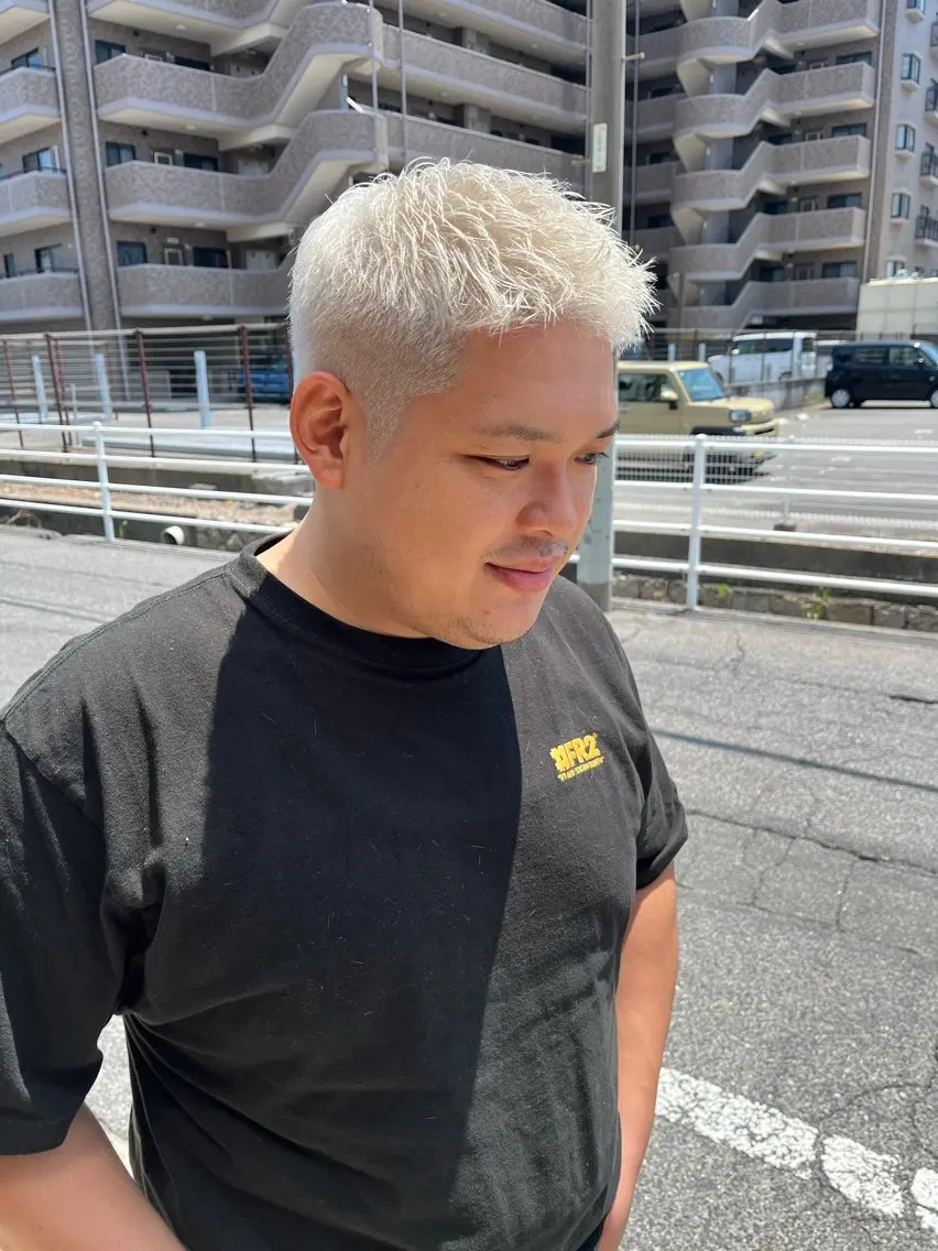 ショート カラー カット ヘアカラー トリートメント 穐田 司樹のヘアスタイル