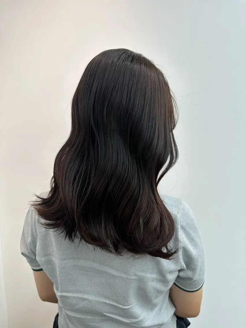 セミロング MOE /Zina横浜2ndのヘアスタイル