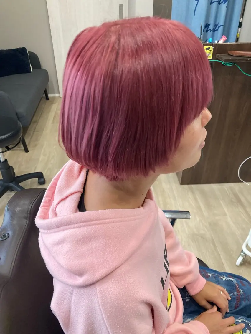 ショート カラー ピンクカラー Hair room Leaのヘアスタイル