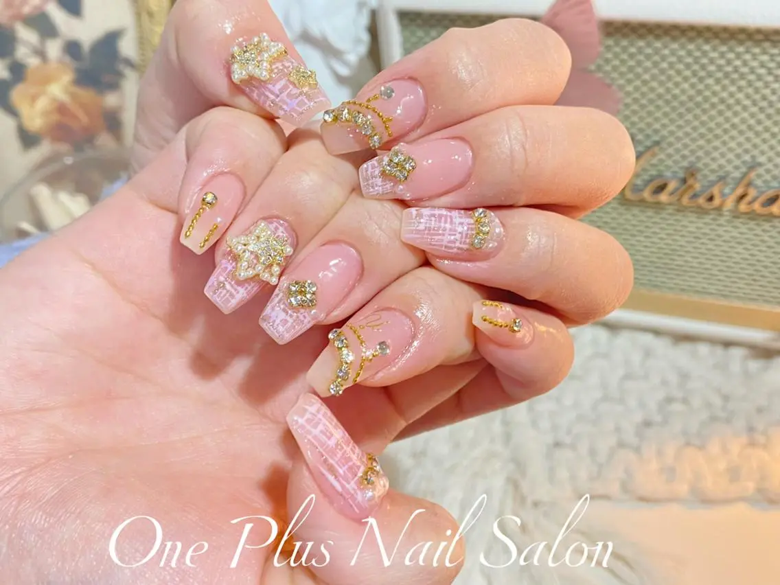 ネイル ジェルネイル 持ち込み ニュアンスネイル パラジェル ワンホンネイル ハンドネイル ハンドケア One Plus Nail Salonのネイルデザイン
