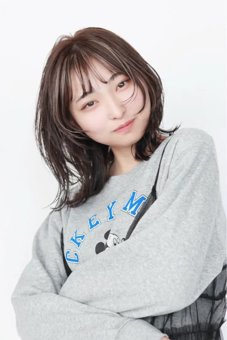 セミロング 顔周りカット ハイライト ウルフカット 杉若 利彦のヘアスタイル