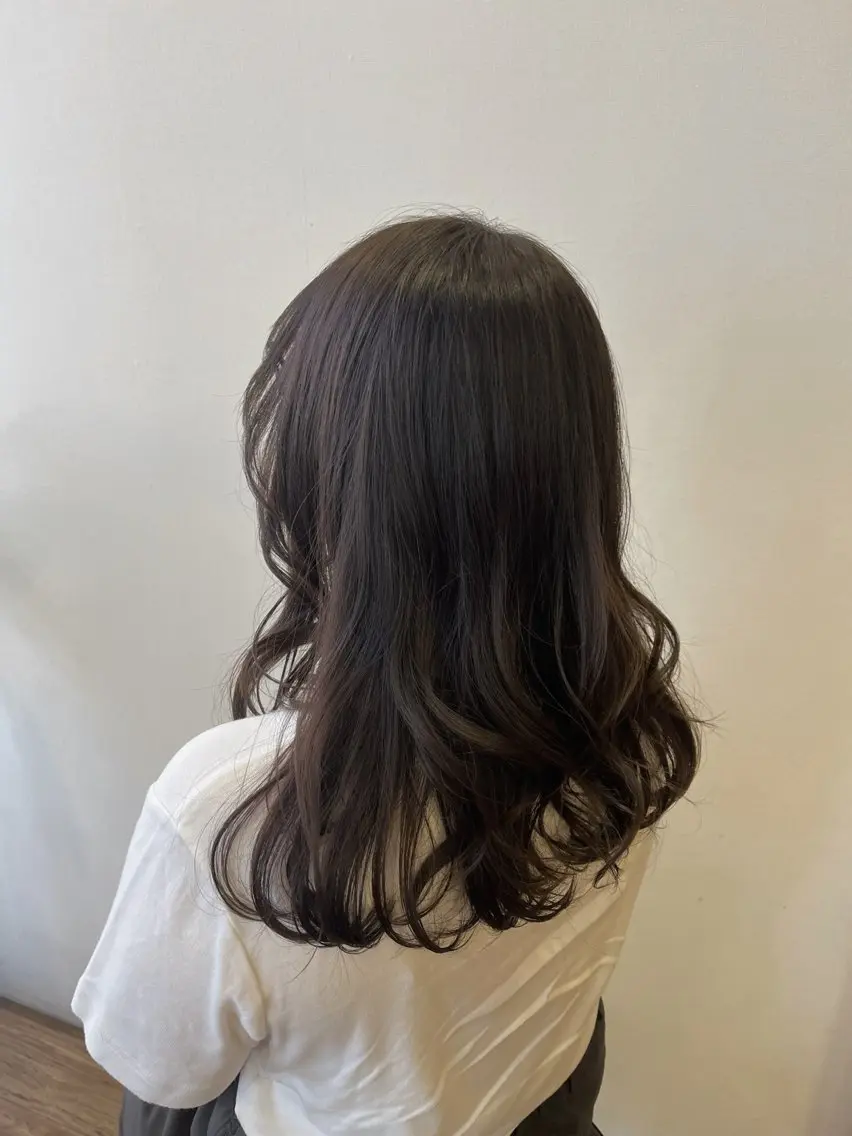 ロング 田中 結月のヘアスタイル