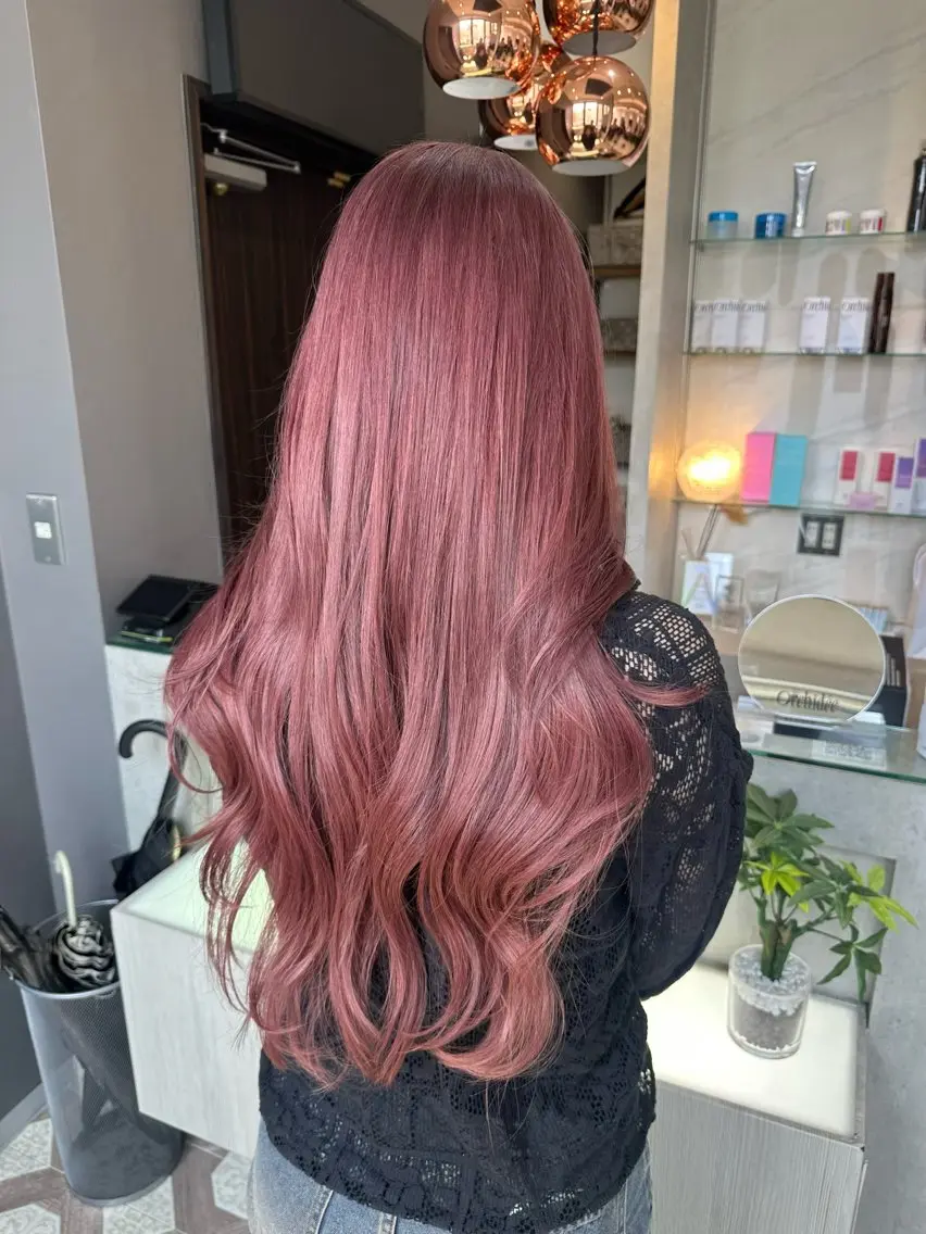 セミロング カラー ベージュカラー ブリーチ ケアブリーチ 透明感カラー グレージュ ヘアカラー トリートメント 天神暖色カラー レイヤー・髪質改善のヘアスタイル