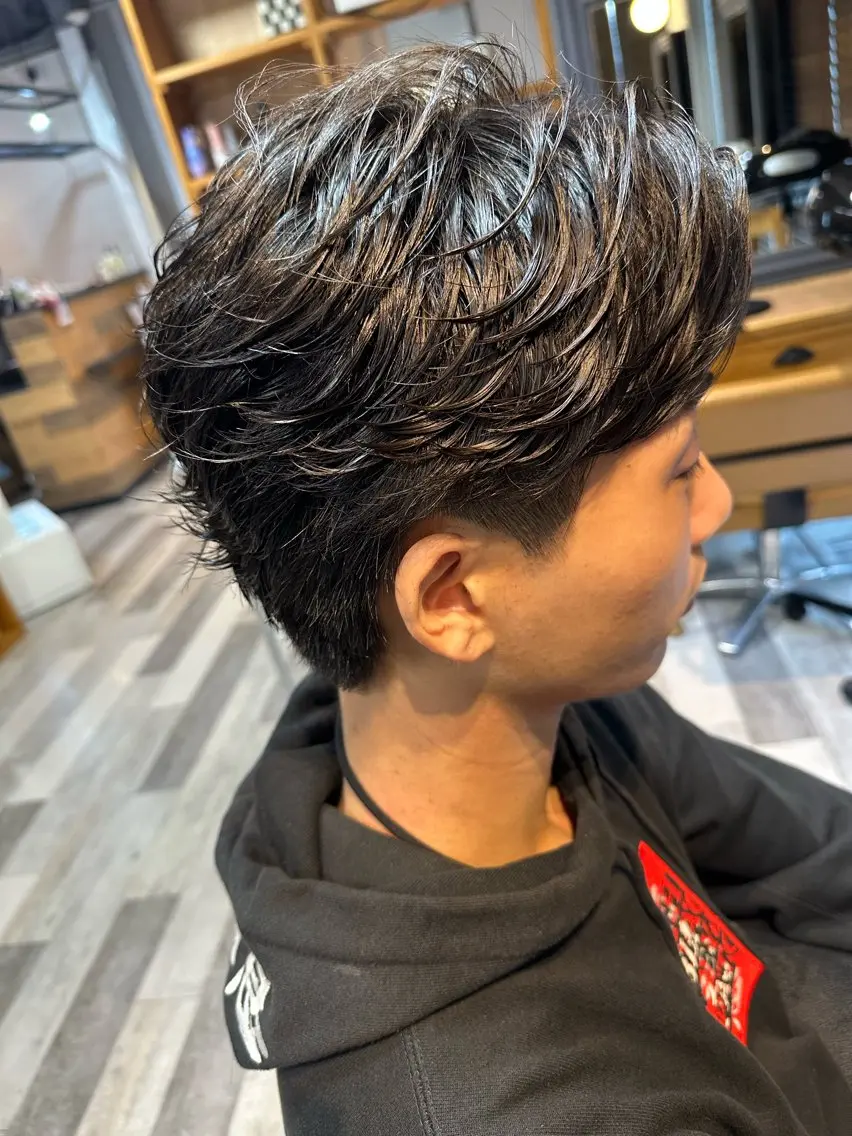 ショート パーマ メンズ フェザーパーマ メンズパーマ 和田 直也のヘアスタイル