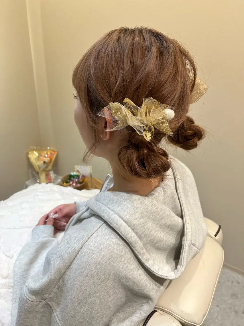 セミロング 卒業式のヘアスタイル ヘアセット 🫧ツヤ髪個室美容室 安食茉莉🫧のヘアスタイル