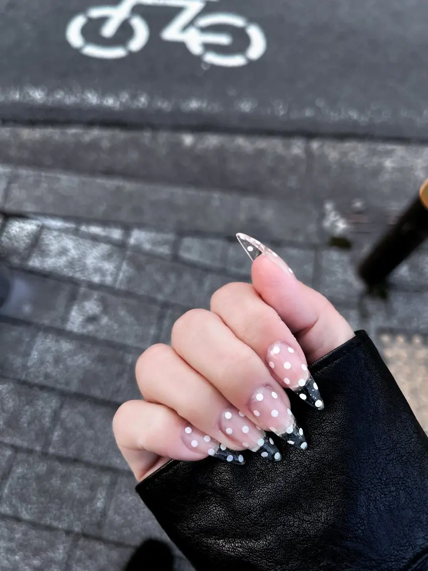 ネイル クリアネイル 長さ出し スカルプネイル シンプルネイル nine.🦋 YUKOのネイルデザイン