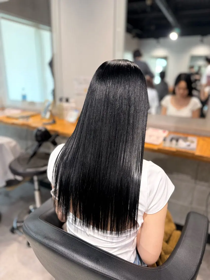 ロング カラー カット 縮毛矯正 NANAMI🩵 大人可愛い韓国ヘアのヘアスタイル