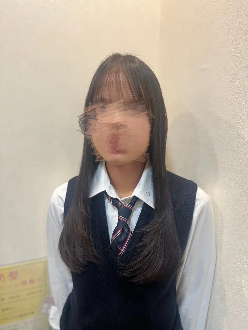 セミロング 顔まわりレイヤー 顔周りカット レイヤーカット 甲斐 あおいのヘアスタイル