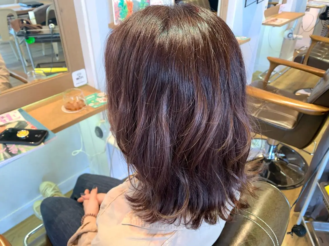 セミロング カラー ピンクカラー ヘアカラー トリートメント ツキダテ ユイのヘアスタイル