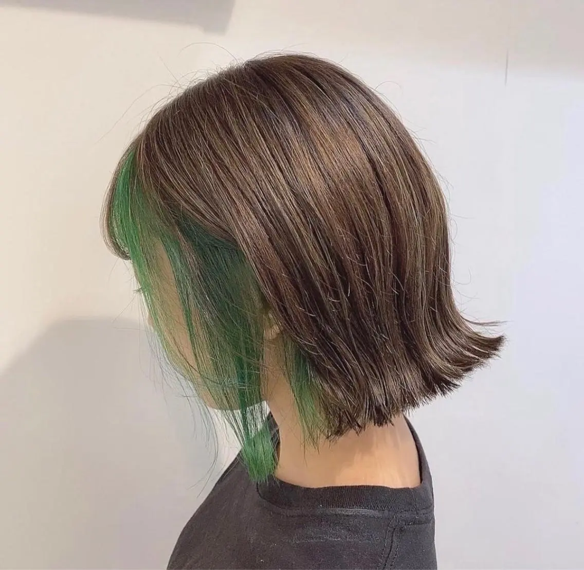 ミディアム カラー 永見 すず佳のヘアスタイル