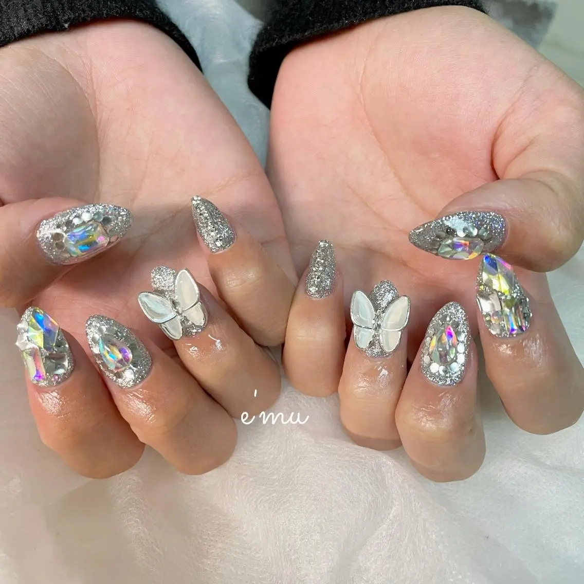 ネイル キラキラネイル 韓国ネイル nail salon e'mu💐のネイルデザイン