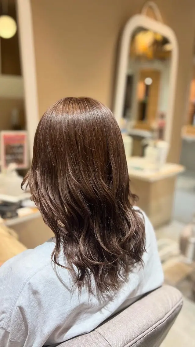 カラー ベージュカラー ブリーチ ダブルカラー ブリーチなしカラー 小嗣 篤輝のヘアスタイル