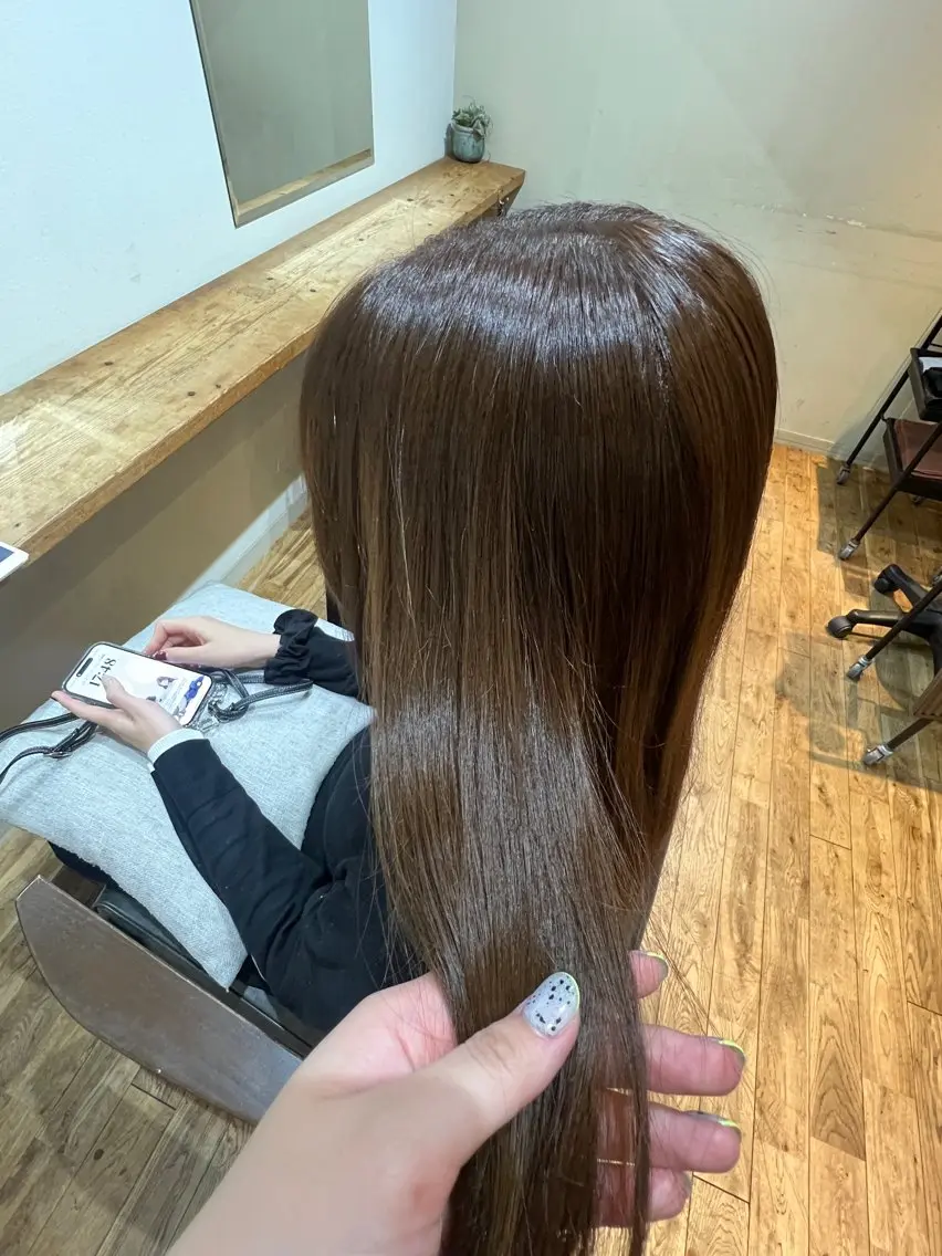 ミディアム ヘアカラー 浜崎 恵澄のヘアスタイル