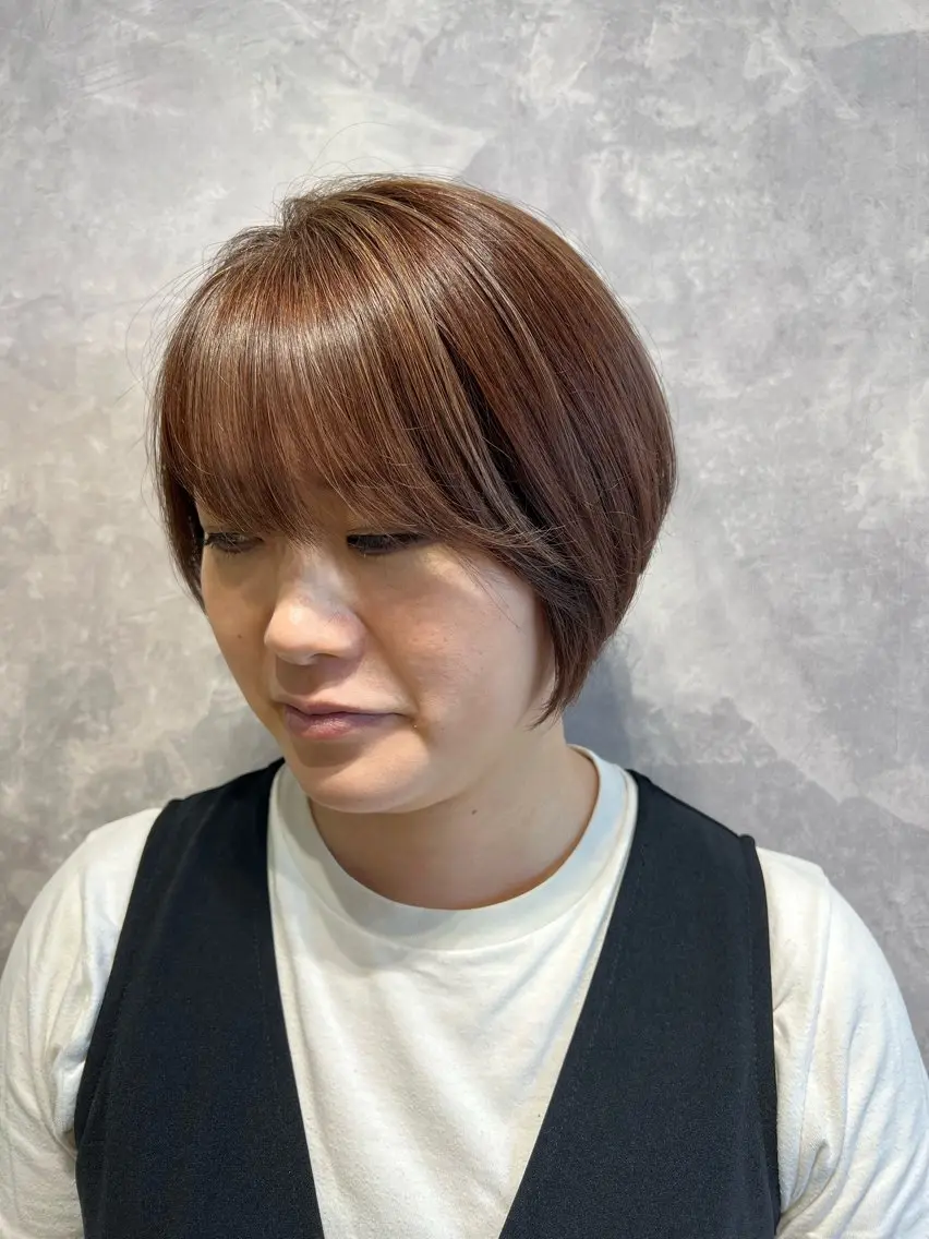 ショート カラー T Akaneのヘアスタイル