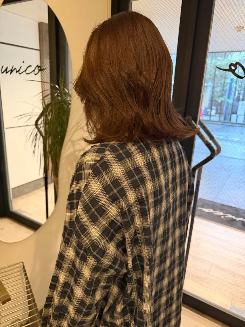 ミディアム カラー ベージュカラー カット ヘアカラー トリートメント 渋谷 留菜のヘアスタイル