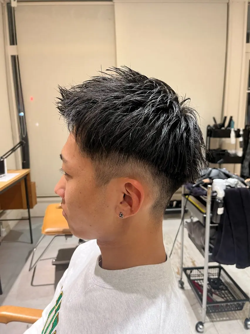 ショート メンズ アップバング フェードカット ショートヘア カット メンズ特化 山崎  蓮のヘアスタイル