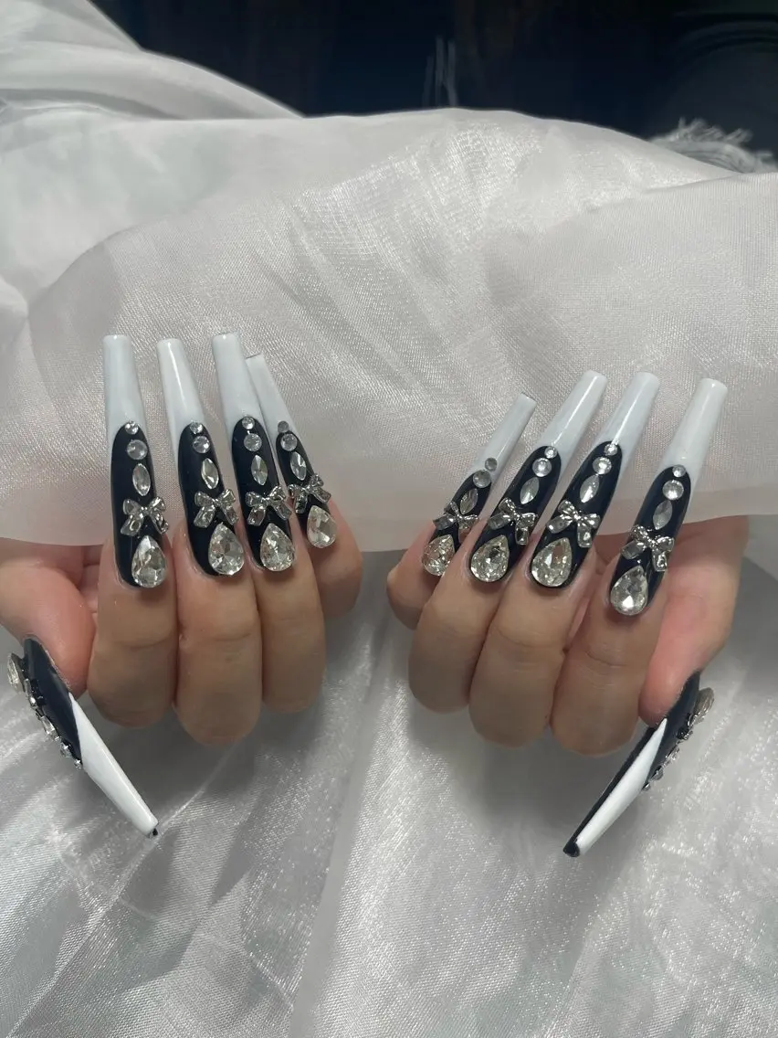 ネイル オーロラネイル クリアネイル フラッシュネイル ジェルネイル グラデーション ハンドネイル Amee Nail Salonのネイルデザイン