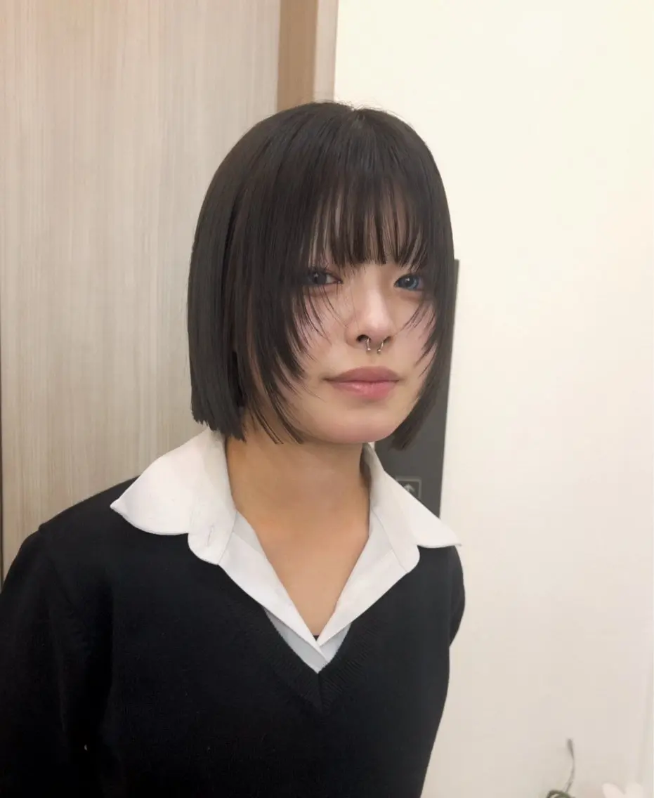ショート ボブ レイヤーカット カット tiel 小山莉々のヘアスタイル