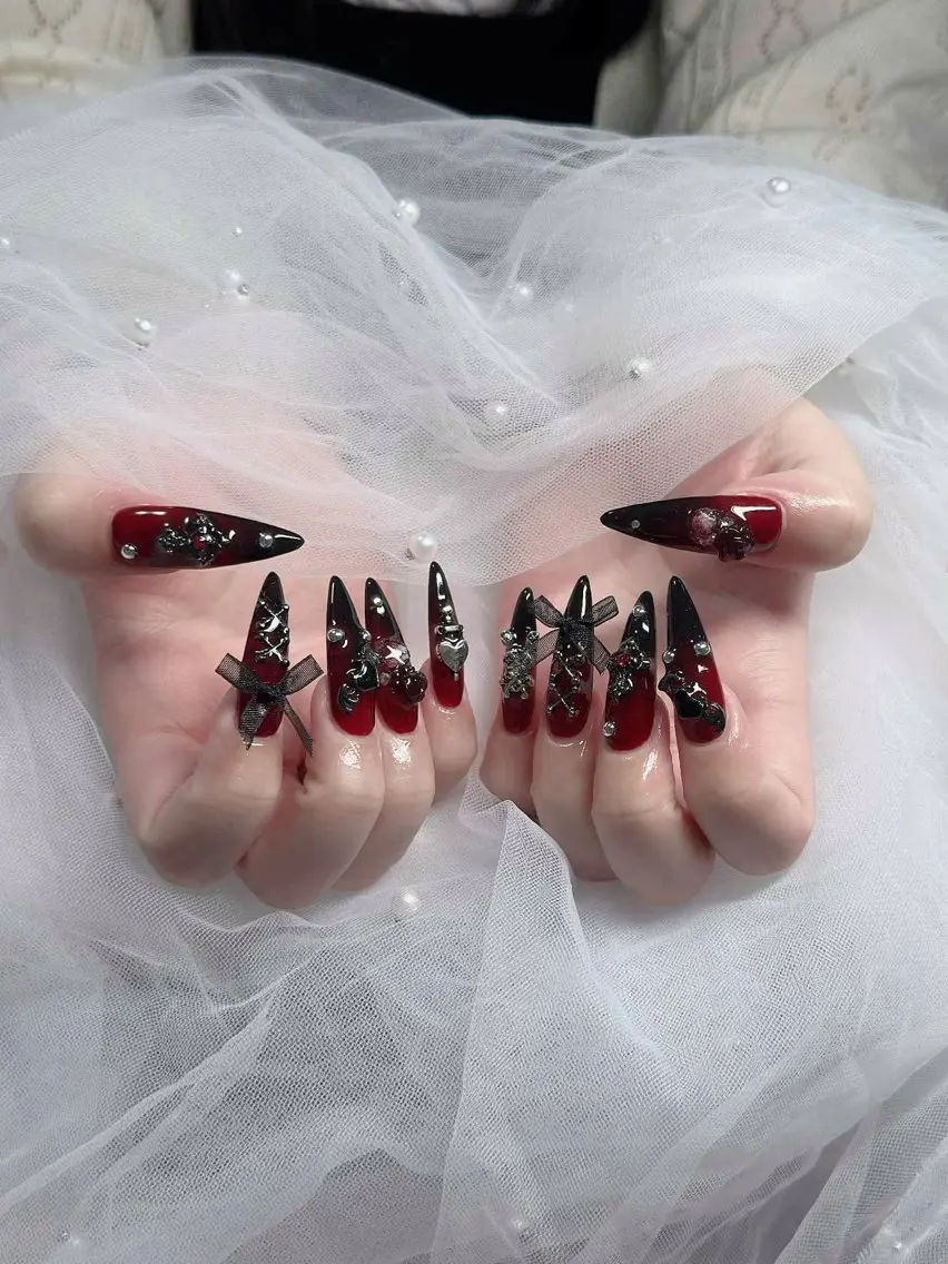 ネイル オーロラネイル フレンチネイル グラデーション ハロウィン 氷ネイル・うるうるネイル ハンドネイル H.baby Nail Salonのネイルデザイン