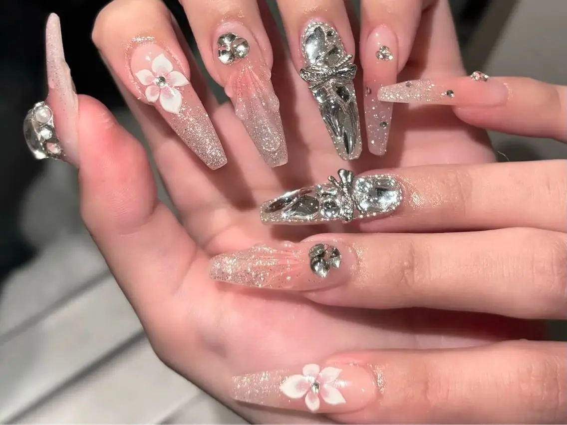 ネイル オーロラネイル ボルドー ブラウン 氷ネイル・うるうるネイル キラキラネイル ハンドネイル Sora  Nail 長さ出し専門店のネイルデザイン