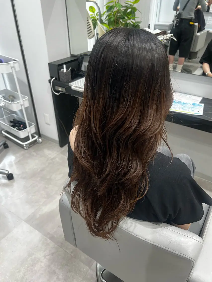 ロング カット 坂口 みりのヘアスタイル