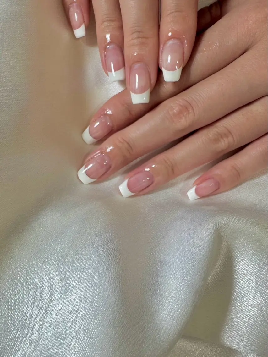 ネイル オーロラネイル フットネイル フレンチネイル ジェルネイル マグネットネイル ハンドネイル kiki nail &brow二子玉川のネイルデザイン