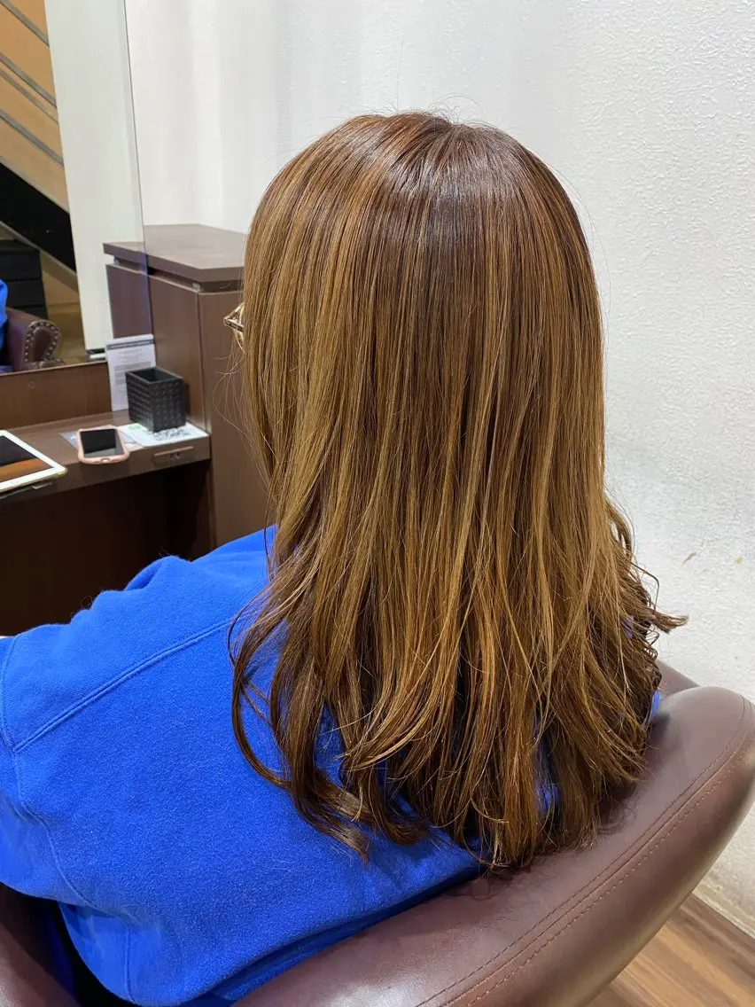 ロング カラー ベージュカラー ハイライトカラー ハイライト 仲井 充のヘアスタイル
