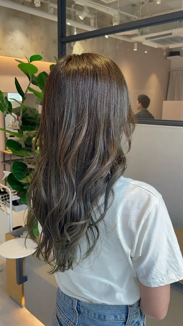 ロング カラー 城間 晴人のヘアスタイル