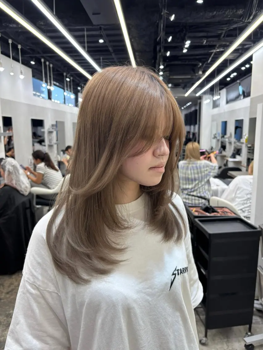 セミロング カット カット￥1100 🎀Yuri︎のヘアスタイル