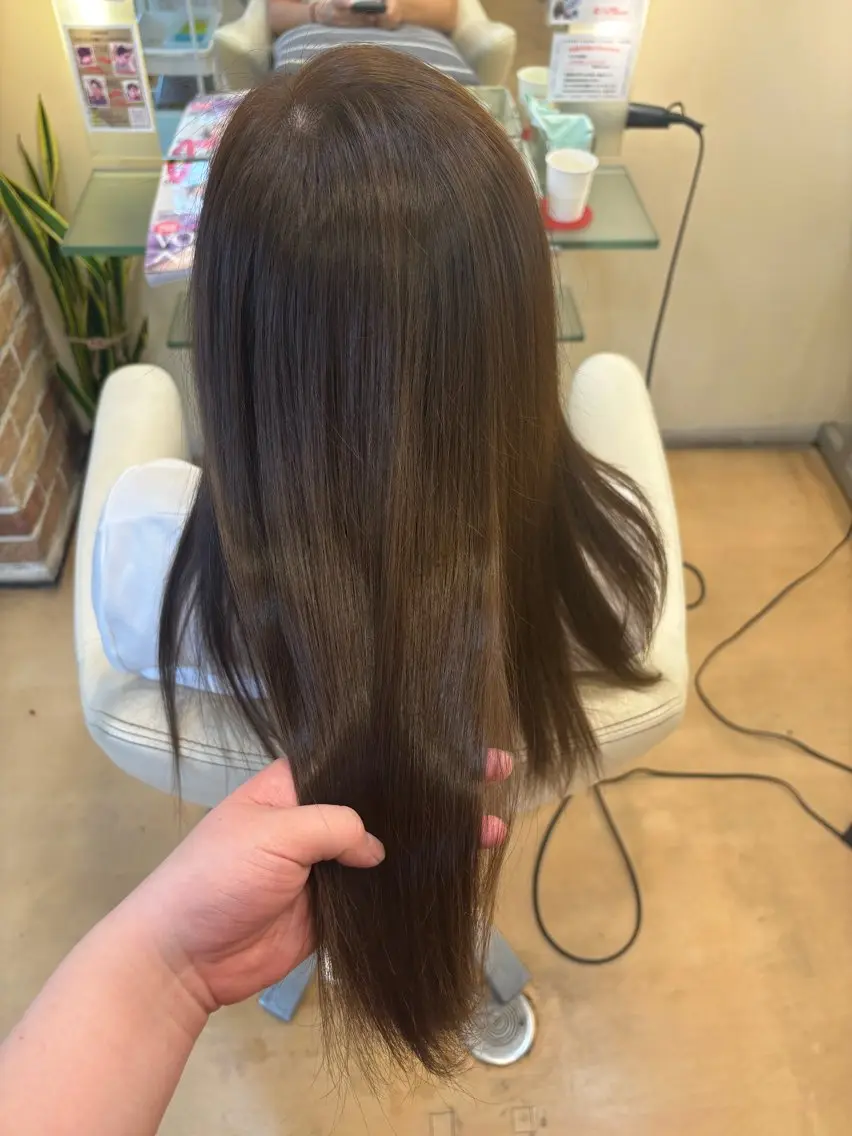 ロング ヘアカラー ponterosso はなのヘアスタイル