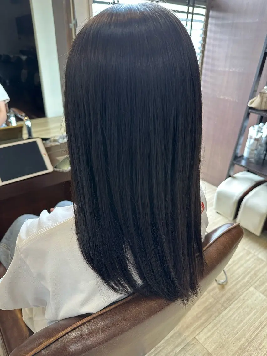 セミロング 岡嶋 菜々子のヘアスタイル