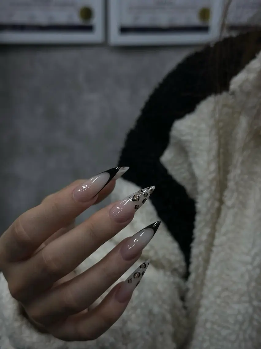 ネイル 持ち込み ハンドネイル ANA.CHUO NAILSのネイルデザイン