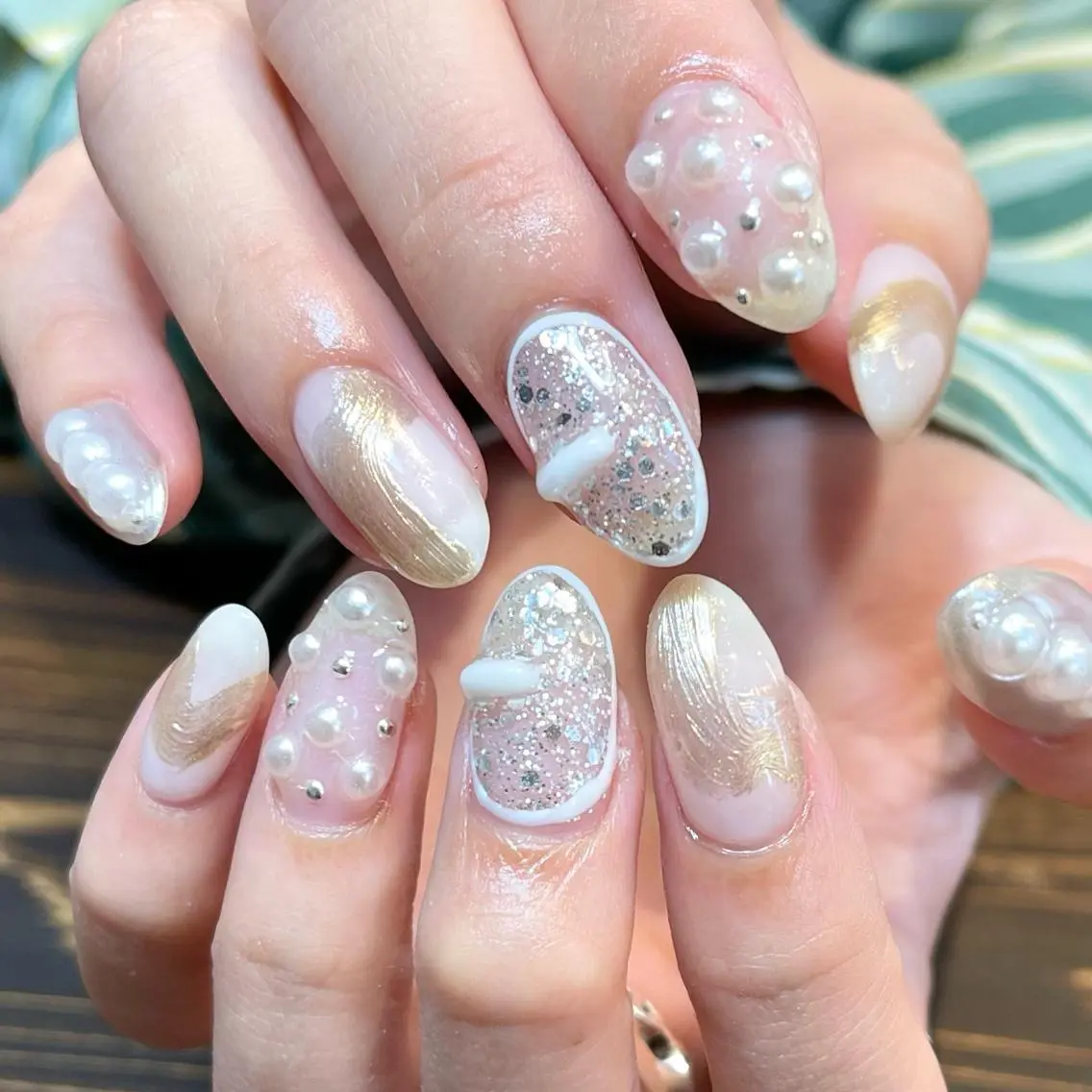 ネイル アートネイル ジェルネイル ミラーネイル ニュアンスネイル オフィスネイル ハンドネイル kinjo yuaのネイルデザイン