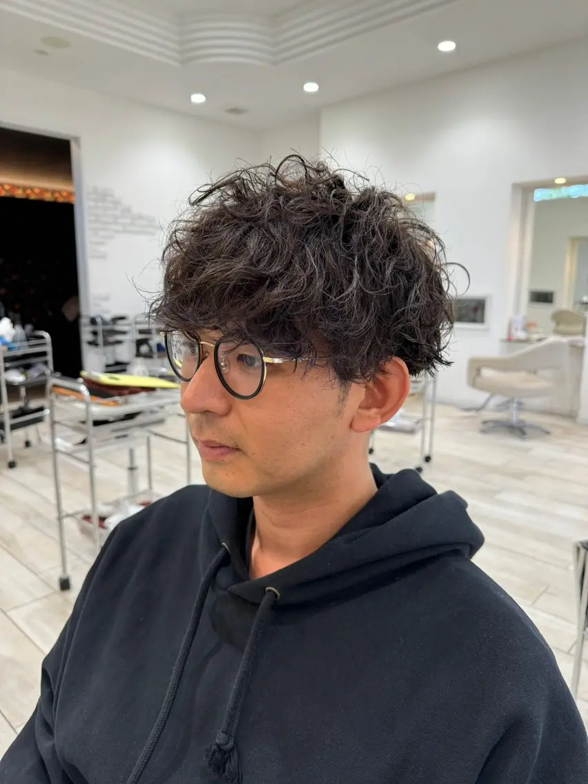 パーマ メンズ メンズパーマ メンズカットパーマ 伊藤瑠星のヘアスタイル