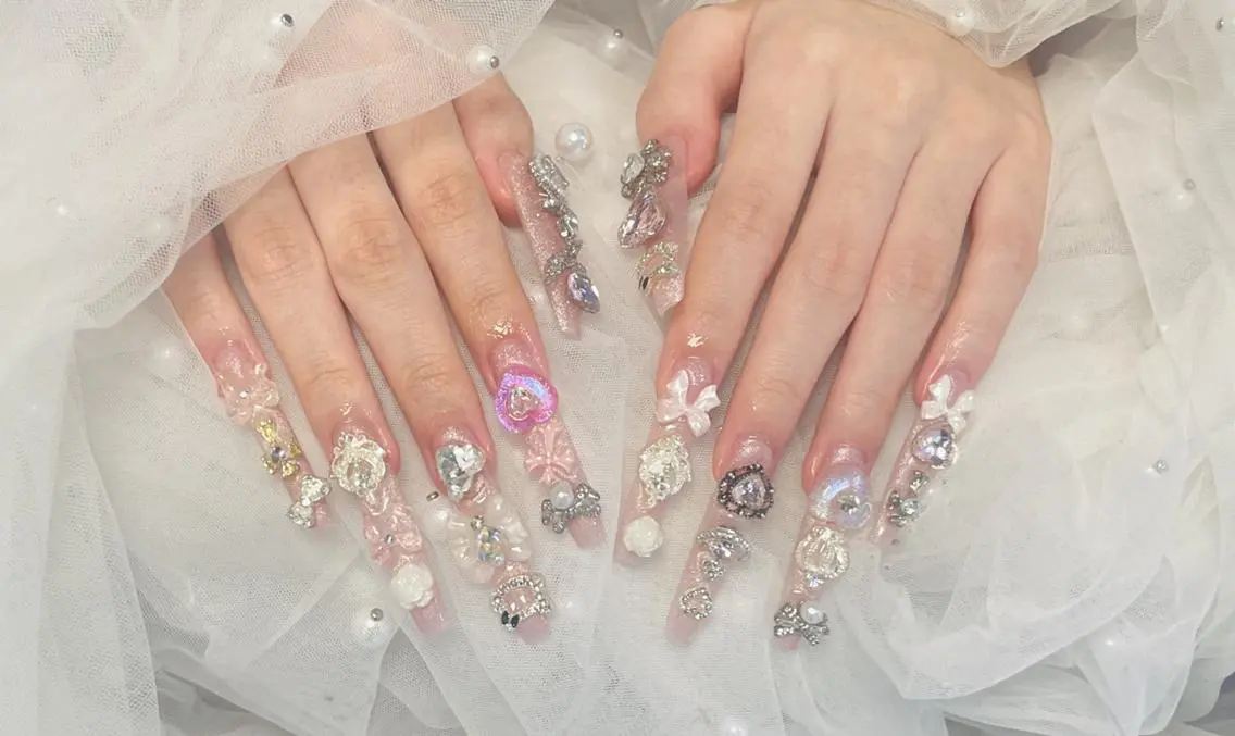 ネイル ハンドネイル 渋谷T&B りお ロング無制限中💫のネイルデザイン